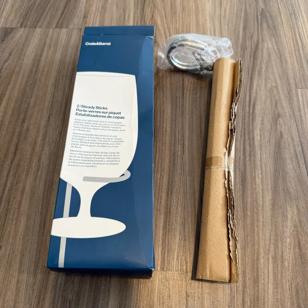 NWT Crate&Barrel Wine Glass Holder Stakes 2pk